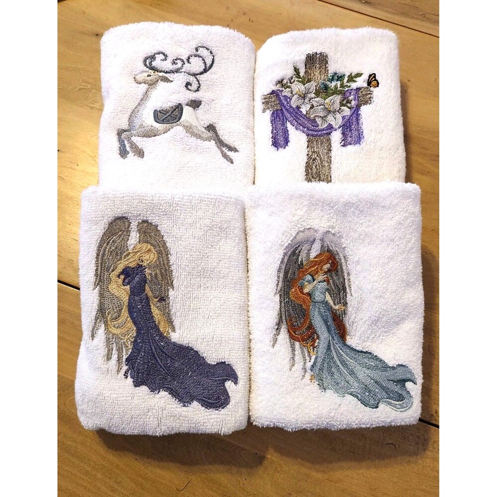 Vintage Christmas Hand Towels Set of 3 Applique Embroidered Holiday Guest Towels